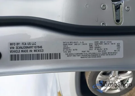 2024 Jeep Compass Latitude 4X4 from USA, damaged, VIN 3C4NJDBN4RT107846